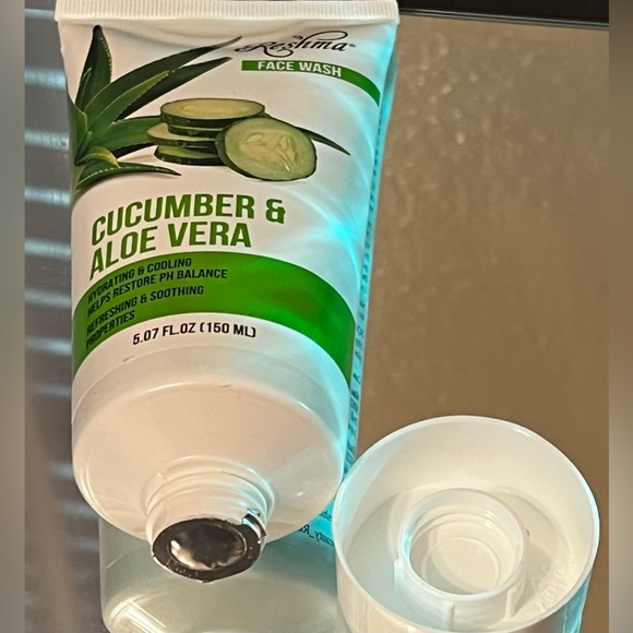 Reshma Face Wash CUCUMBER &
ALOE VERA soothing, hydrating, cooling properties. - Picture 3 of 9